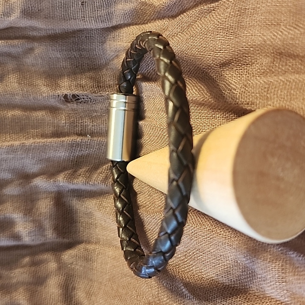 Leather bracelet with stainless steel magnetic clasp.